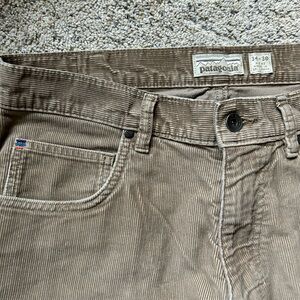 Patagonia men’s corduroy beige slacks